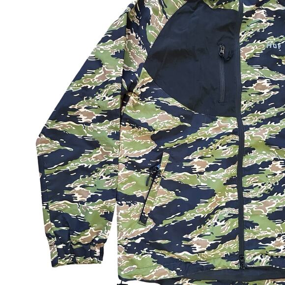 HUF Camo Jacket Windbreaker Mens Med Green Black Streetwear Urban Utility Skater - Picture 8 of 16